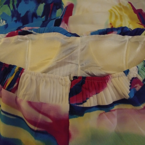 Sleeveless, strapless boho floral party dress - Picture 3 of 8